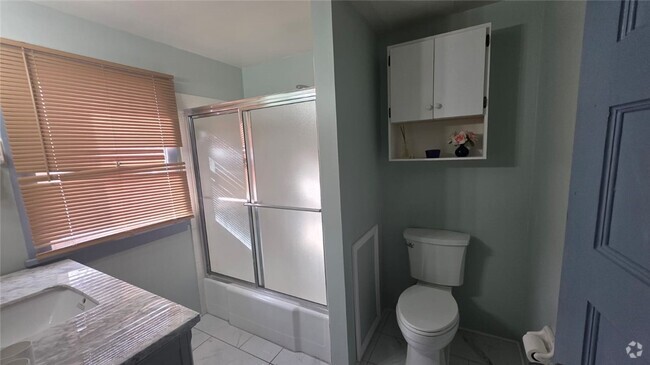 Building Photo - 5 Elm St Rental