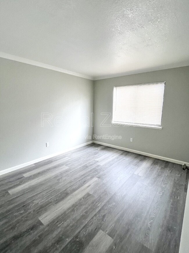 Photo - 1620 Sungate Dr