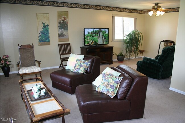 Photo - 300 Calvin Dr Unit 300 & 304