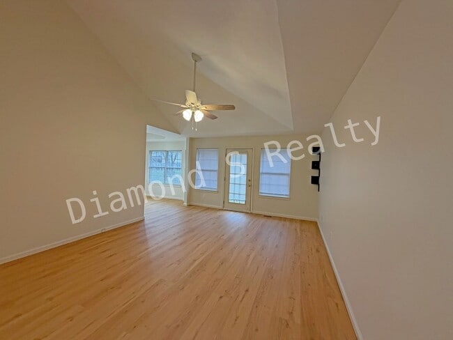 Photo - 2 Bedroom Duplex in Nixa Available!!