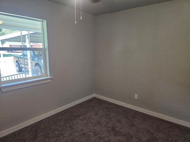 Photo - 3 bed 2 bath Newly Renovated Home For Rent