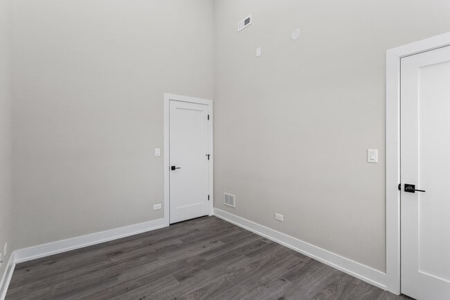 Photo - 3214 W Lawrence Ave Unit 2D