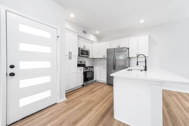 Photo - 783 Fortune St Unidad A