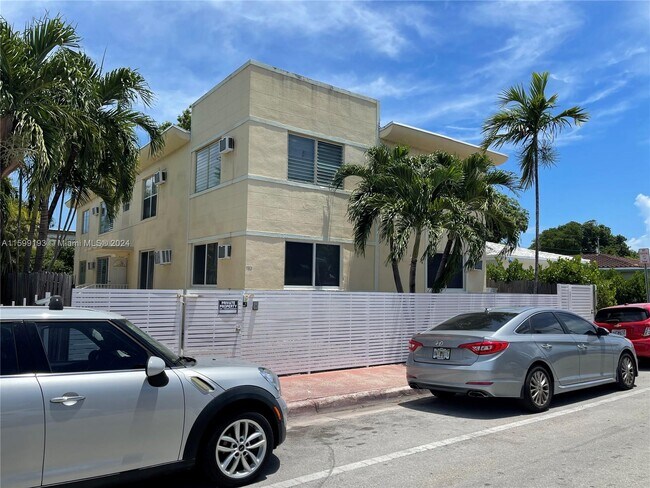 Photo - 785 81st St Condominio Unidad 3