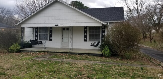 Building Photo - 2 Bedroom 2 Bath 2 Car Garage Rental