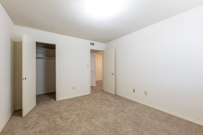 Photo - Southpoint Apartments
