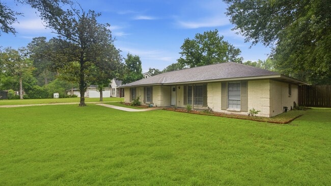 Building Photo - 1511 Sungail Dr
