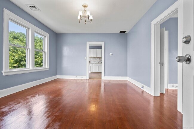 Photo - 1105 N Main St Unit 3