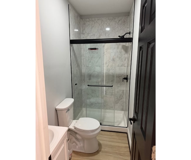 Photo - 3806 Harlem Ave Unidad 1A AVAILABLE W/PRIV BATH $850
