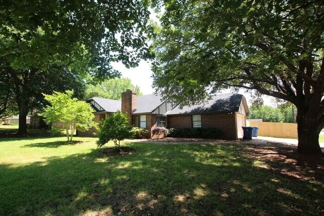 Photo - Available! Beautiful 3 bedroom in Whitehouse!