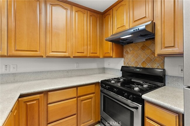 Photo - 17888 Alburtis Ave Unidad A102-2