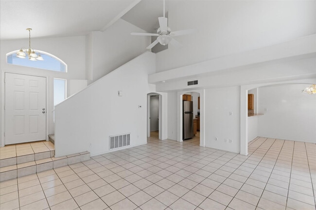 Building Photo - 3142 E Wahalla Ln