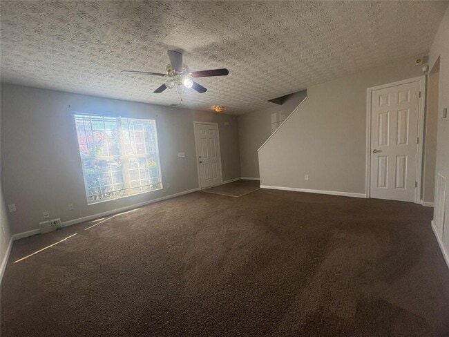 Photo - 5863 Strathmoor Manor Cir