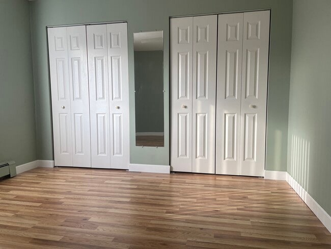 Photo - 16W481 Lake Dr Unit 201