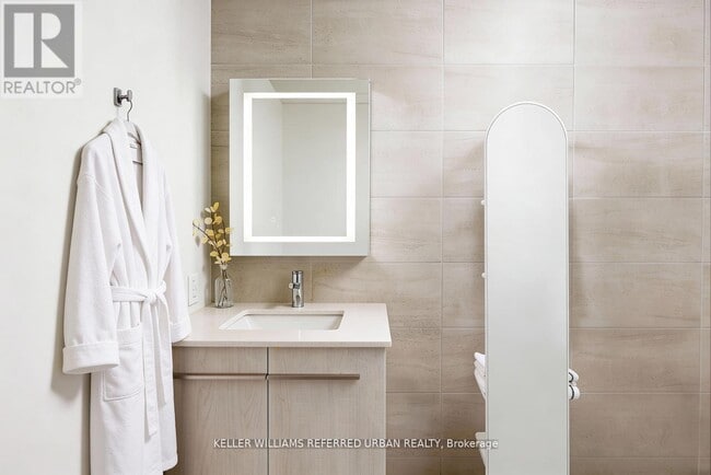 Photo - 8 Cumberland St Unité 301