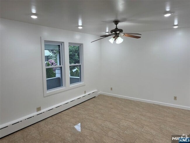 Building Photo - 185 Merselis Ave Rental