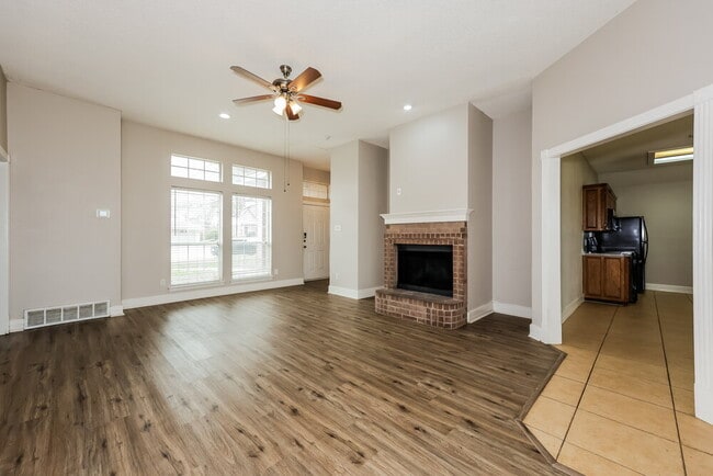 Photo - 724 Nicole Dr