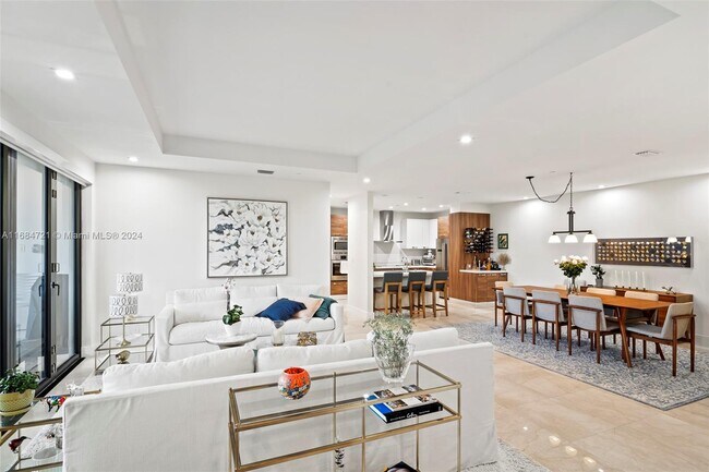 Photo - 718 Valencia Ave Unit 307