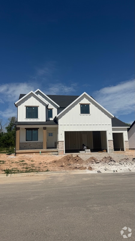 Building Photo - 204 N Rick Way Rental
