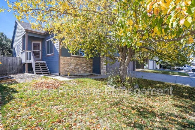 Building Photo - 10924 W 100th Dr