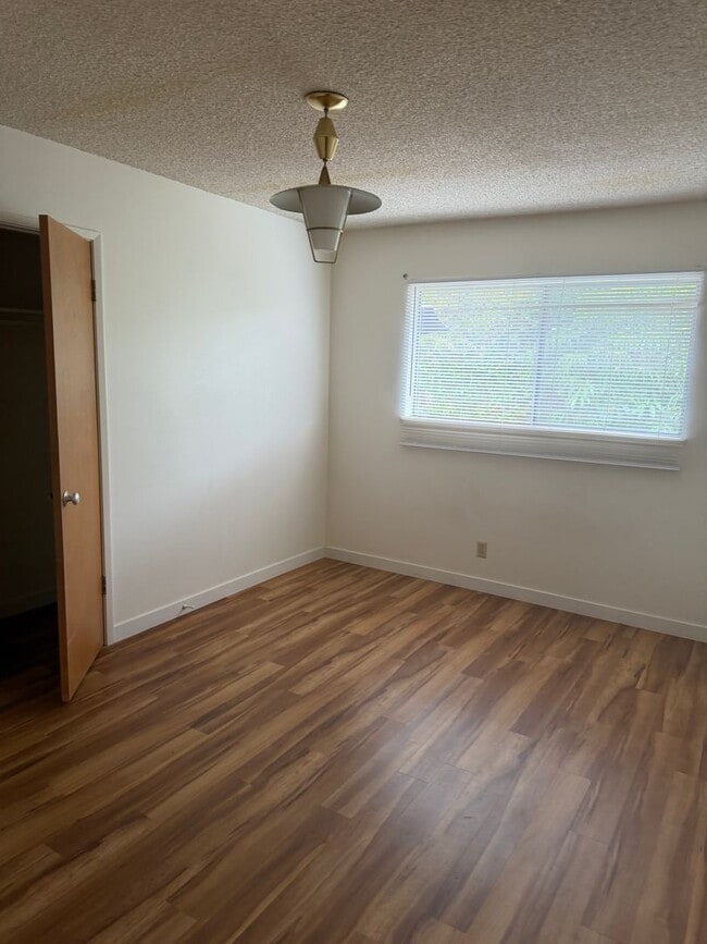 Photo - Mid century 4+2 bedroom house near Ventura College