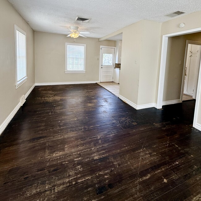 Photo - 2422 30th St