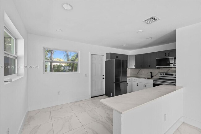 Photo - 1443 NW 34th St