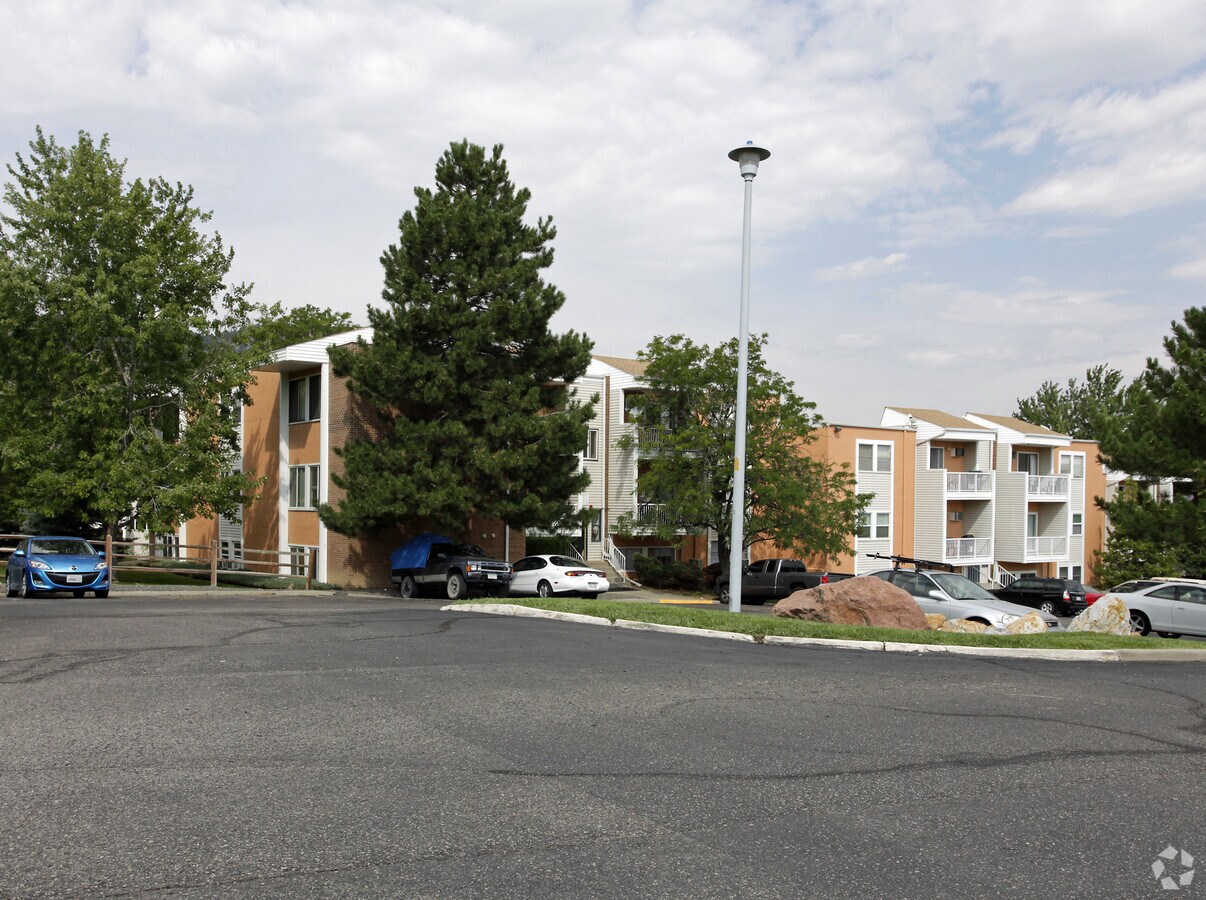 Photo - Golden Ridge Condominiums