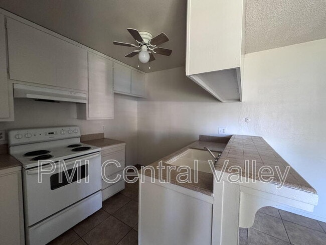 Photo - 4479 La Cresta Way