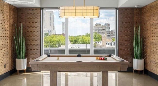 Photo - 1135 W Winona St