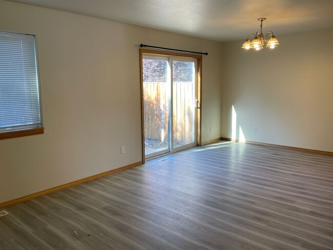 Photo - 404 River Ave Unit A