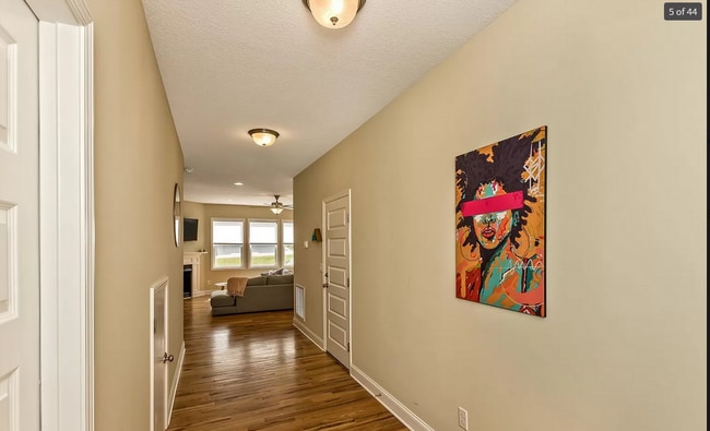 Photo - Special!! $500 off first month's rent! Gor...