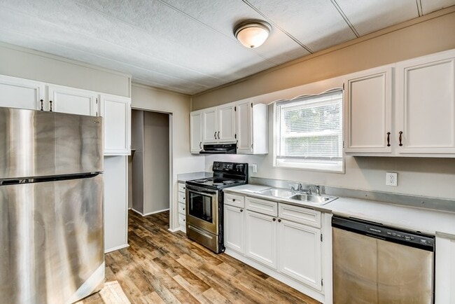 Photo - 230 Poplar Springs Dr