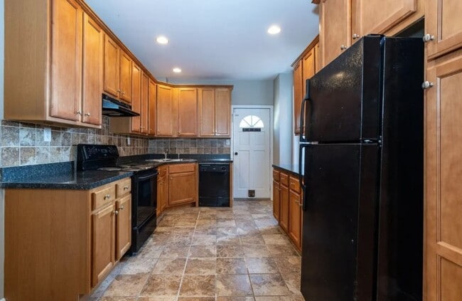 Photo - North York Gem | 3 Bed, 1.5 Bath with Hardwood Floors & Central Air!