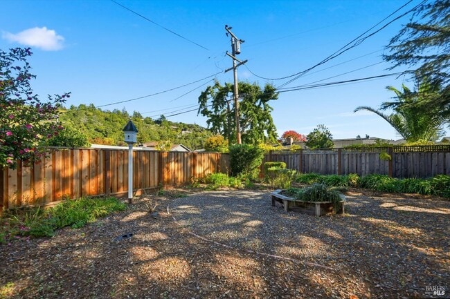 Photo - 2410 Mendota Way