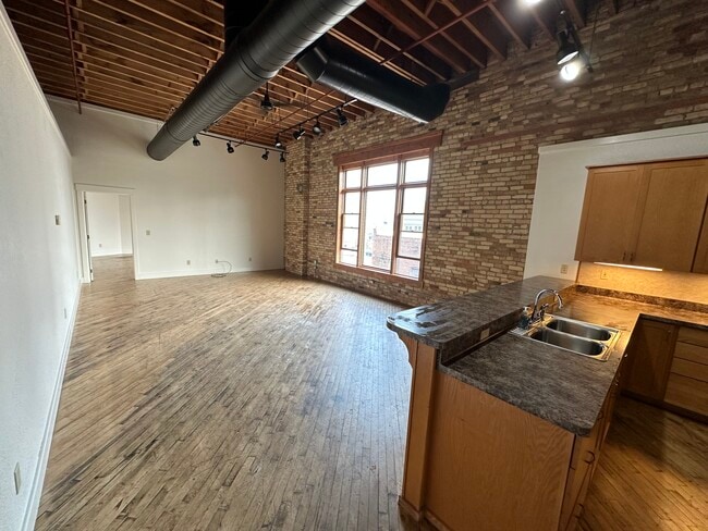 Photo - 225 N Jackson St Unidad 3A