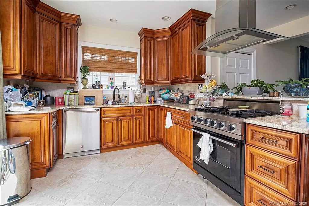 Kitchen - 83 Beaumont St (Fairfield, CT)