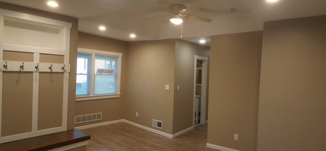 Photo - 6N998 Wabash Ave