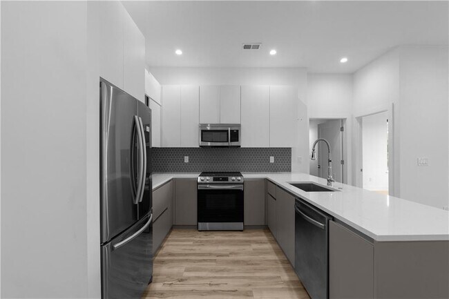 Photo - 1155 Custer Ave SE Unit 301