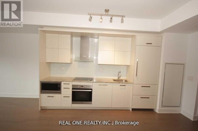 Photo - 3018 Yonge St Unit 305