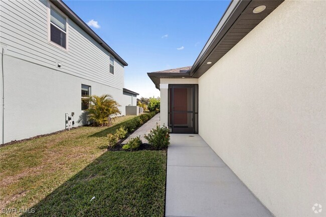 Building Photo - 17110 Parma Ct Rental