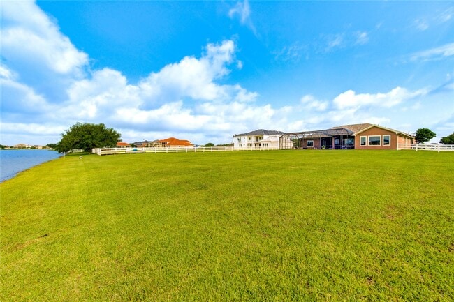 Photo - 5942 Sagamore Bay Ln