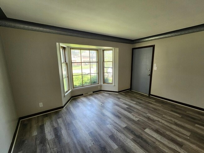 Photo - 18314 Chagrin Blvd