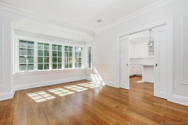 Photo - 151 Milbank Ave Unit APT 4