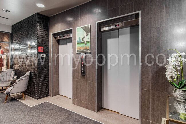 Photo - The Regis Unit 312/303