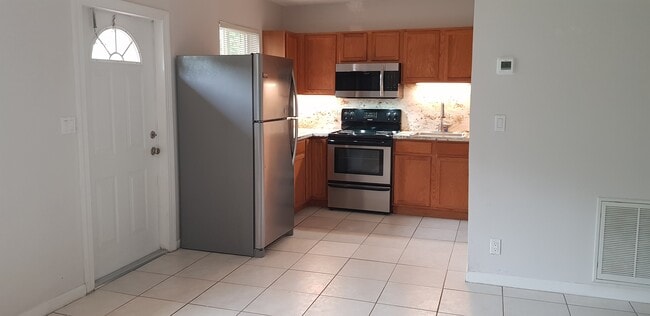 Photo - 818 Tequesta St Unidad 2