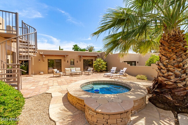 1063 N Boulder Dr