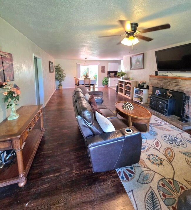 Photo - FURNISHED OR UNFURNISHED 5 BEDROOM 3 BATH HOME WITH POOL