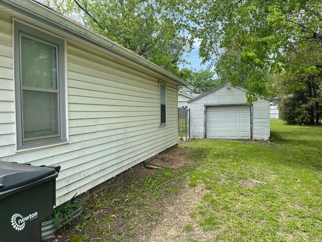 Photo - 795 - 2 bed 1 bath - Single Family Home