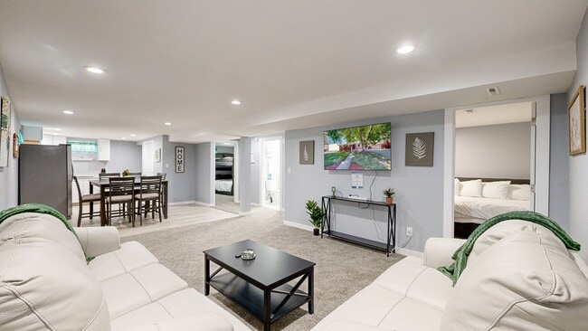 Photo - 8438 Ames St